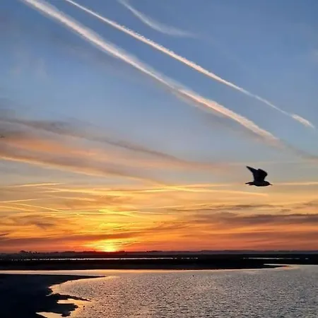 Hébergement de vacances Les Pieds Dans L'eau... Au Chaud !!! *